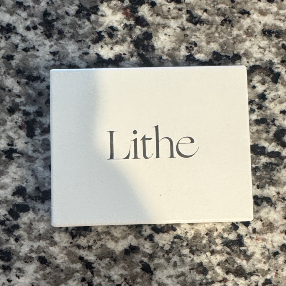 Lithe Eyeshadow Palette - Cream